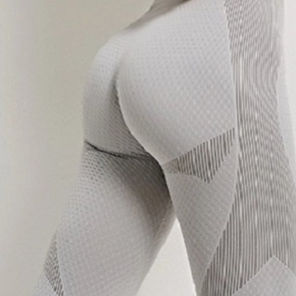 Fitness Fashion Activewear - 3 piece set New form hugging stretchable fabric - Picture 15 of 15